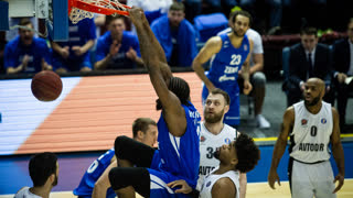 10/3/19 | Данк Джалена Рейнольдса в матче против Автодора