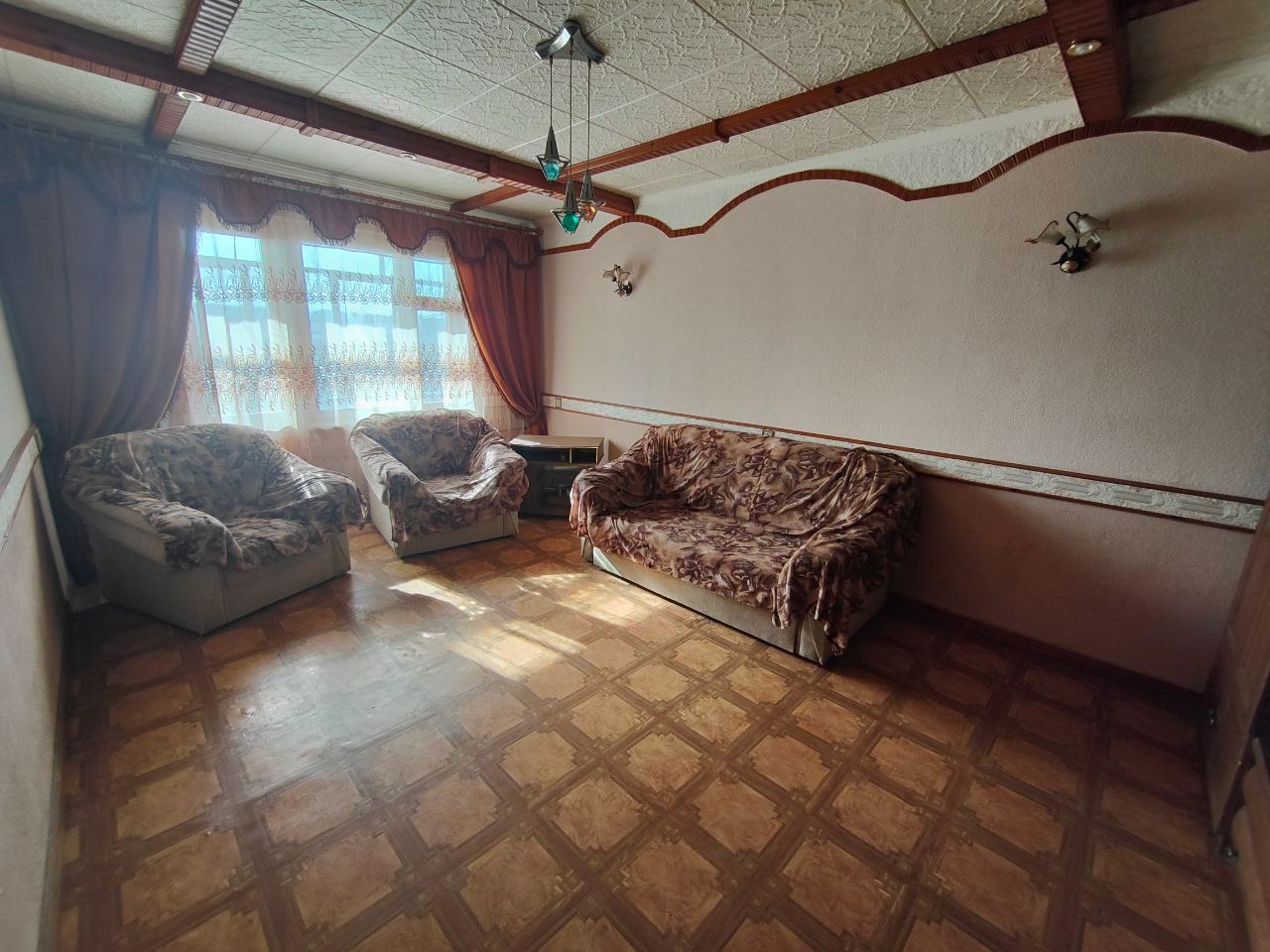 🔽🔽🔽 📉 🏡 "Квартира на кв. Дзержинского!" 📍 Адрес: Квартал Дзержинского — район-мечта для семей: школы, сады в 5 минутах, автостоянки под окнами, вблизи зеленая зона. 📐 Параметры: Площадь: 53,4 м² — улучшенная планировка. Комнат: 2 — разделяйте работу и отдых. Кухня: 7м² - просторная , светлая. Этаж: ...