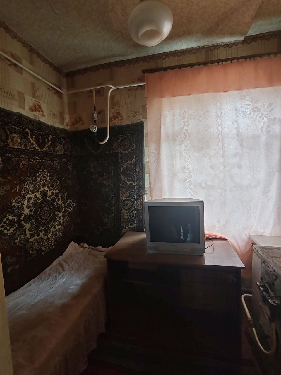 🗝️Продается дом в Брянке (ул.Мичурина) д. 13 💰Цена 1,7 млн 🔵Одно из лучших локаций частного сектора в городе 🔵 Газовое отопление. 🔵Дом утеплён пенопластом 🔵 Пластиковые окна частично. 🔵Хоз.постройки 🔵 На земельном участке молодые плодовые деревья к продаже. По всем вопросам обращаться по тел. +79592783198/ +7...