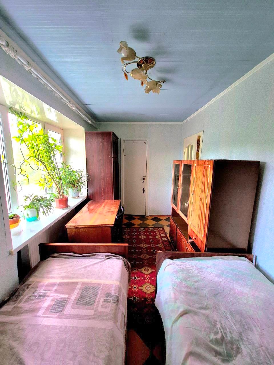 Продается 2х комнатная квартира на кв. 50 лет Обороны Луганска (Мед.городок), 4/5 этаж, 43 м2. АВТОНОМНОЕ отопление. Чистый подъезд, после капремонта. Удобное расположение. . Никто не прописан ЦЕНА: 4 300 000 ₽ +7959-216-43-31 +7959-505-37-17 Елена...